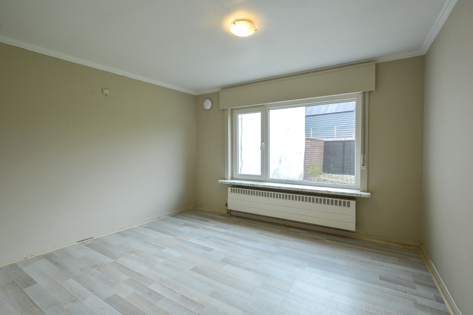 Interessante opbrengsteigendom met 5 volledig verhuurde appartementen in het centrum van Oudenburg 