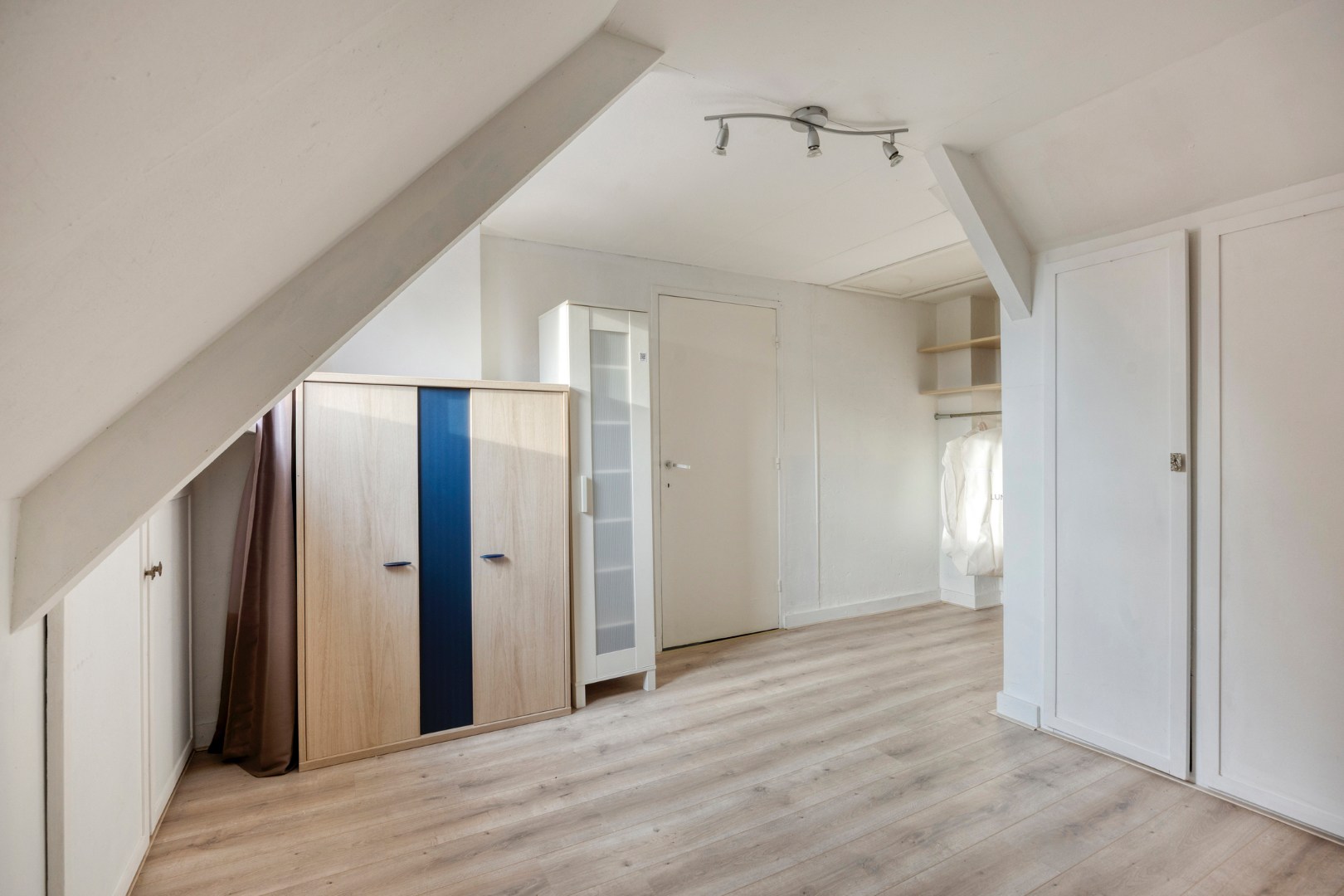 Charmante, instapklare gezinswoning met 4 slpk. op 18a 74ca in Lommel-Kerkhoven 