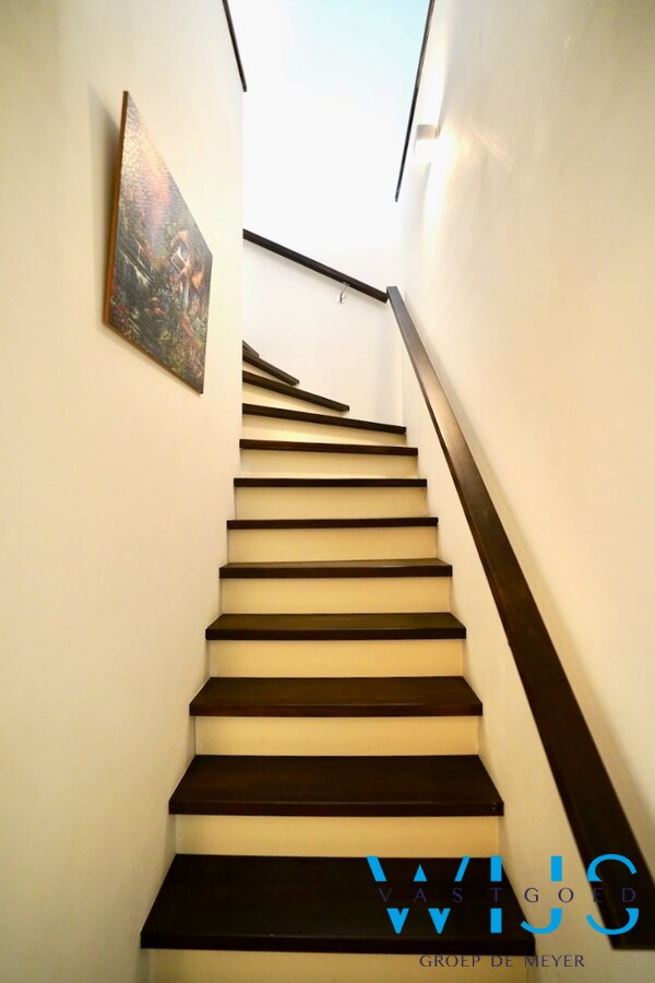 Prachtige recente woning in een zeer rustige wijk te Ertvelde ! 