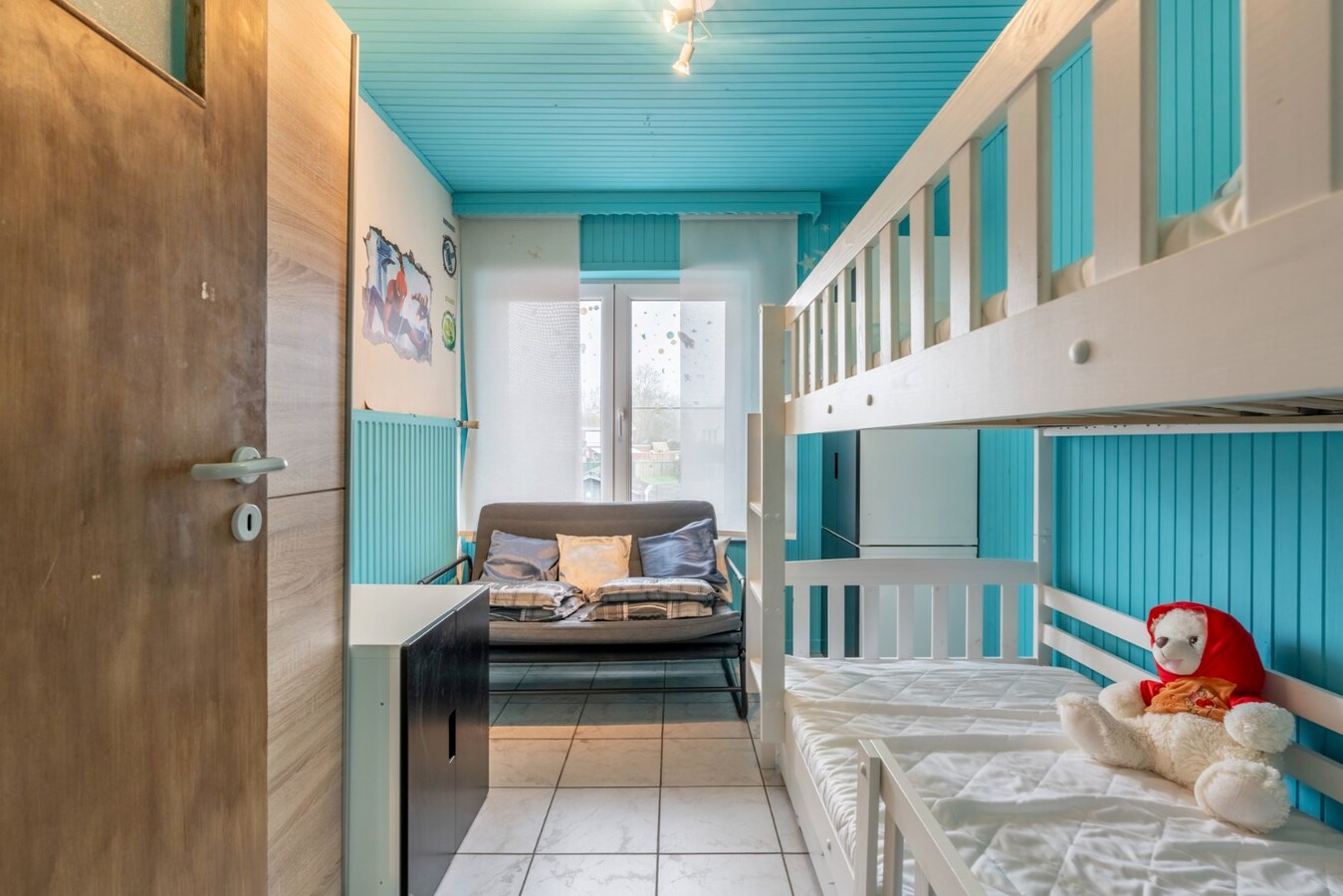 Ruime rustig gelegen woning met 3 slaapkamers. 