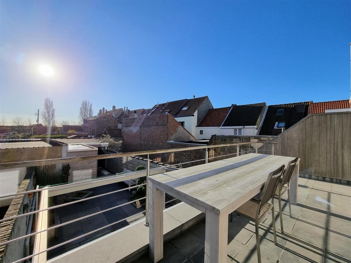 Goed gelegen, knappe bel-étagewoning met zongerichte tuin - Heist 