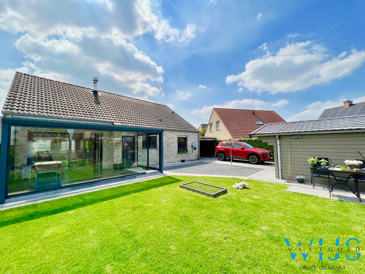 Prachtige instapklare bungalow te Waarschoot ! 