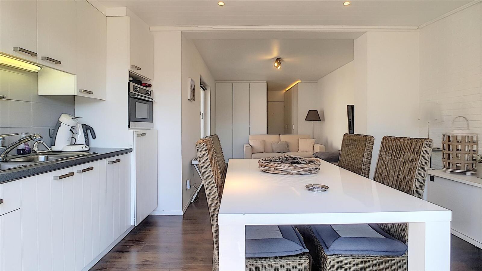 Leuke studio met groot zonneterras vlakbij het strand  - Heist 