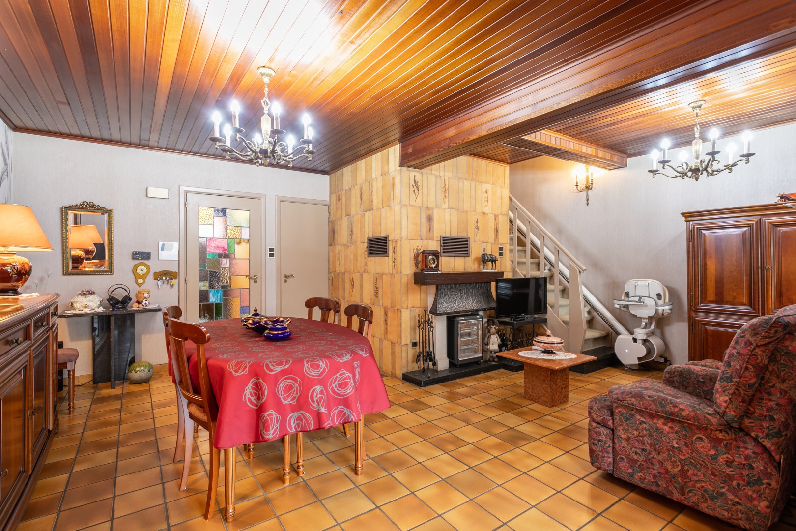 Solide 3-gevel woning met 3 slaapkamers, tuin en garage nabij centrum Halle 