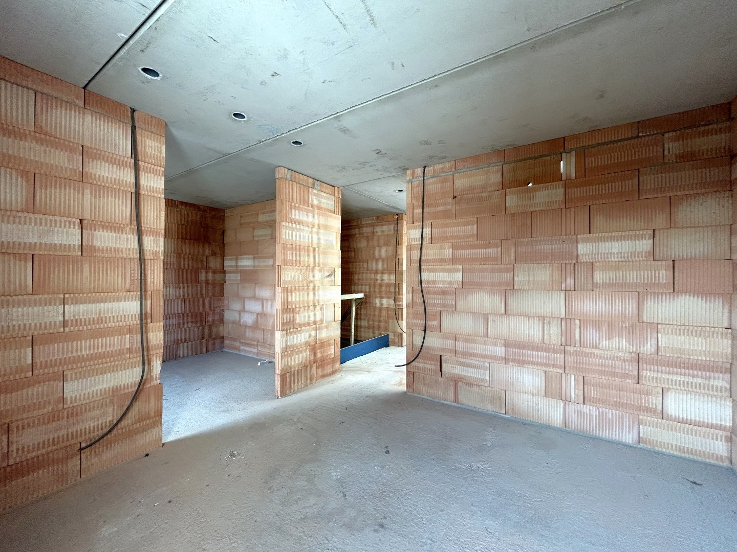 Uitzonderlijk afgewerkte nieuwbouwwoning met 4 slpk. in centrum Geel 