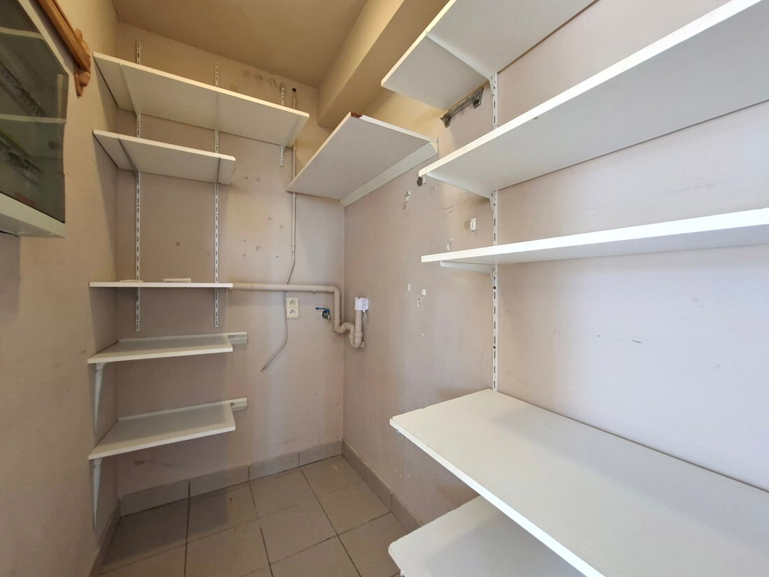 Centraal gelegen ruim 3 slaapkamer appartement te Lanaken 