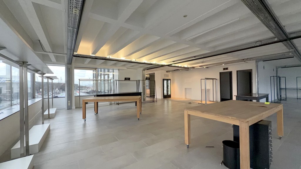 Kantoren te koop met uniek zicht op het MAS in Antwerpen