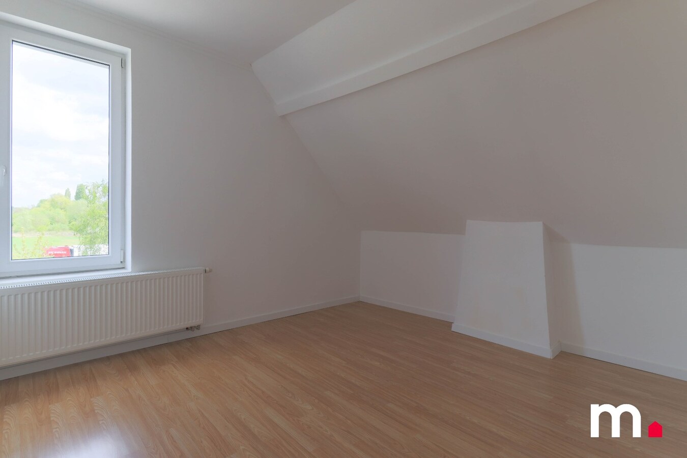 Instapklare woning te Wevelgem met 4 slaapkamers en 2 badkamers! 