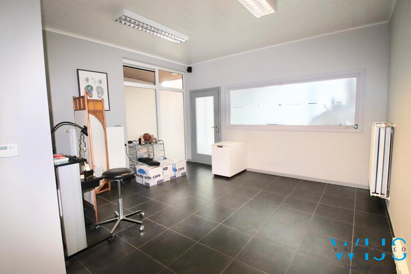 Multifunctionele handelsruimte in hartje ERTVELDE! 