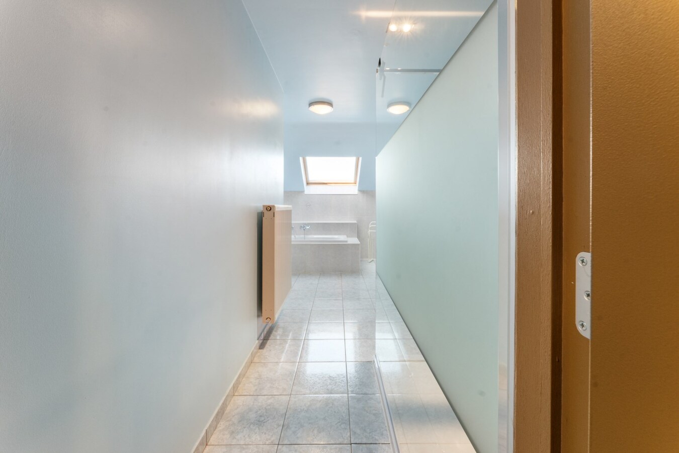 Instapklare woning met 3 slaapkamers en garage te Leke 