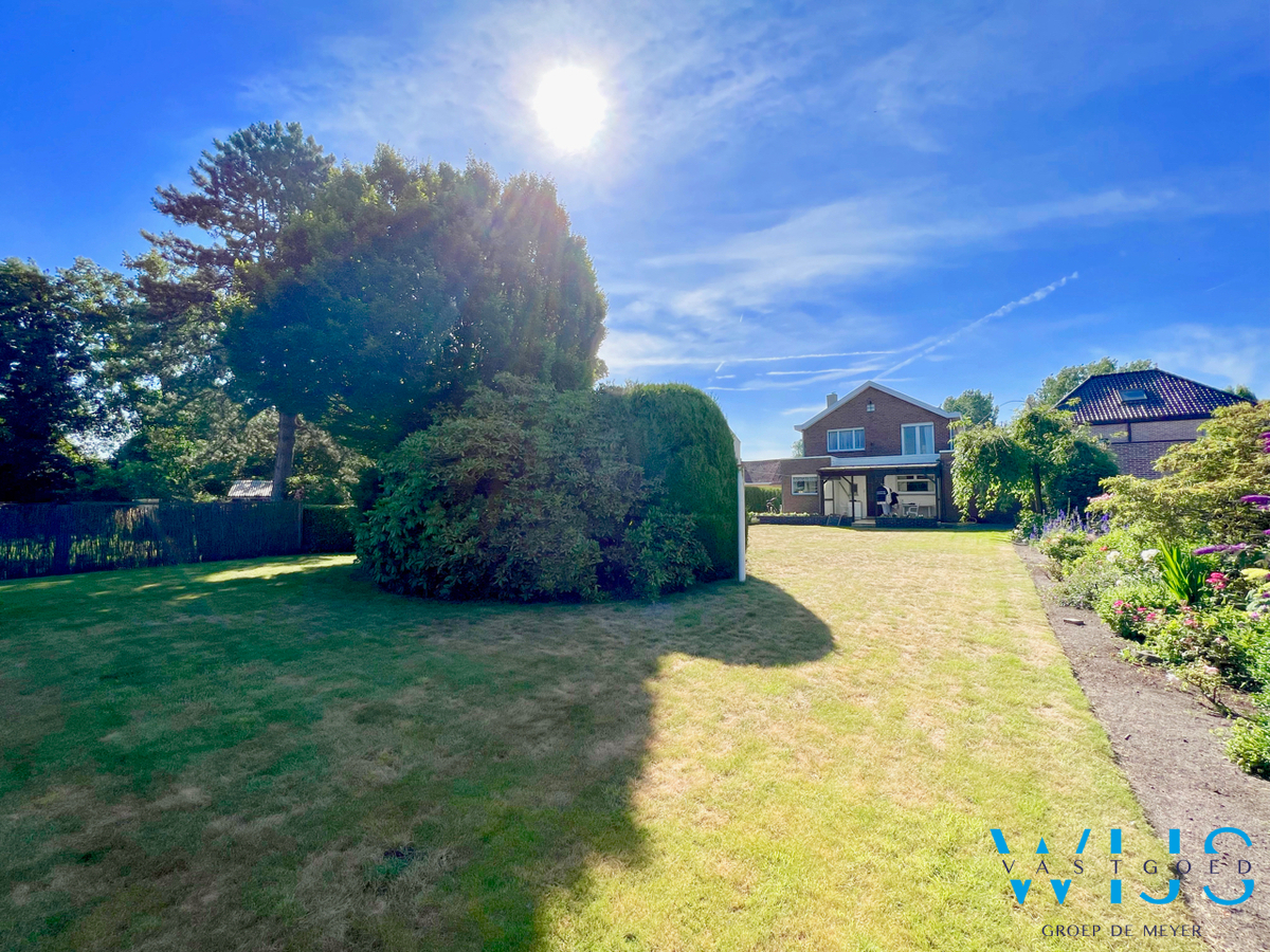 Stevig woonhuis op een prachtig perceel te Ertvelde/Oosteeklo 