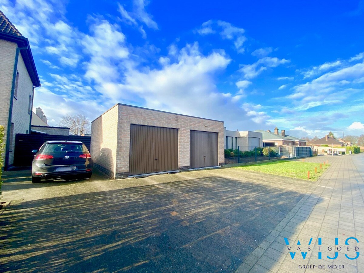 Ruim &amp; energiezuinig 2 slaapkamerappartement te EVERGEM ! 