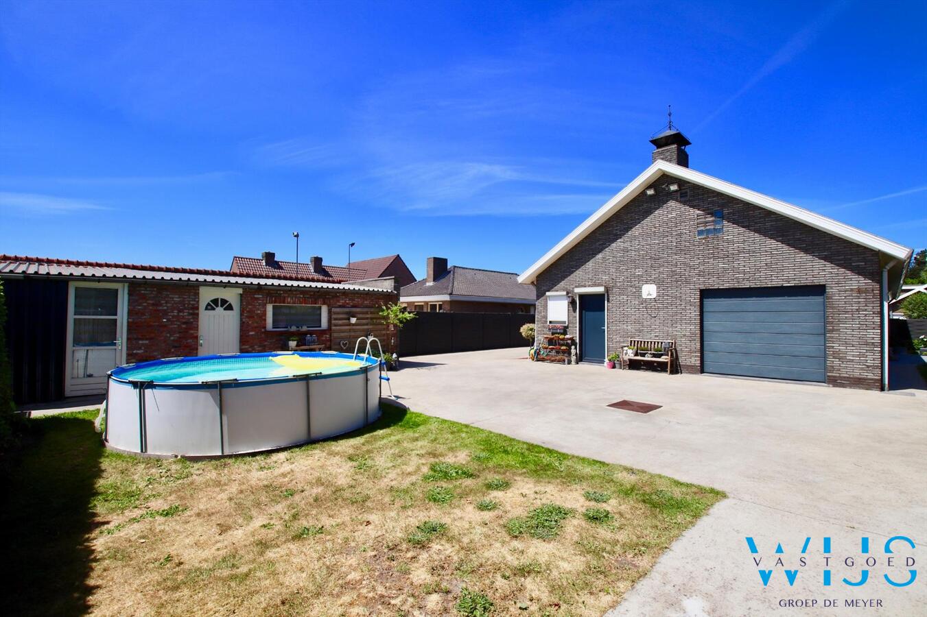 Piekfijn onderhouden en gerenoveerde bungalow te Zelzate! 