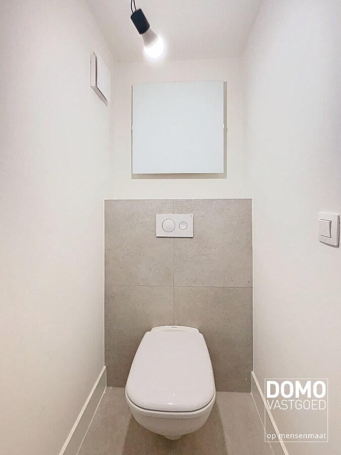 Ruime, energetisch gerenoveerde woning met open leefruimte, 4 slaapkamers en 2 badkamers te Kermt 