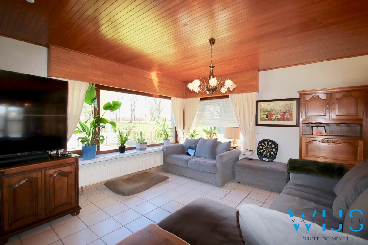 Enorm goed gelegen bungalow op een TOPperceel van 849 m² 