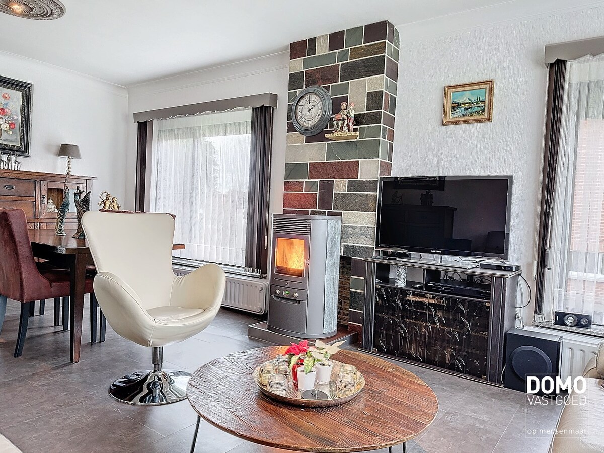 Split-level woning rustig gelegen te Berbroek op een perceel van 10a 