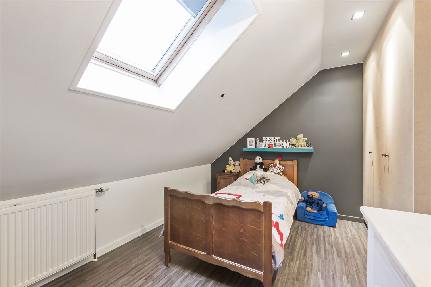 Schitterende woning op toplocatie, met tuin en 4 slaapkamers 