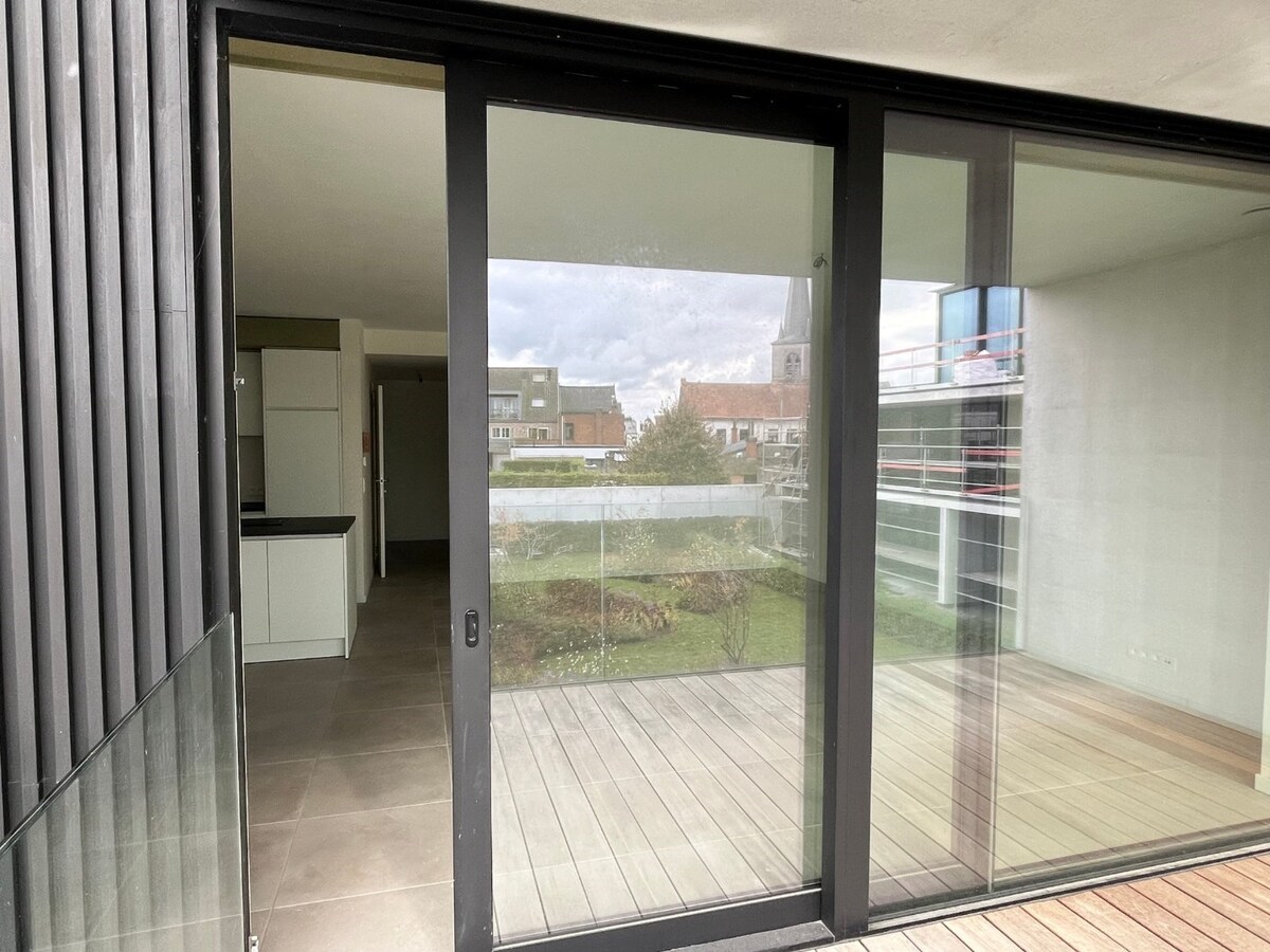 Ruim 2 slpk-appartement incl. staanplaats en kelderberging. 