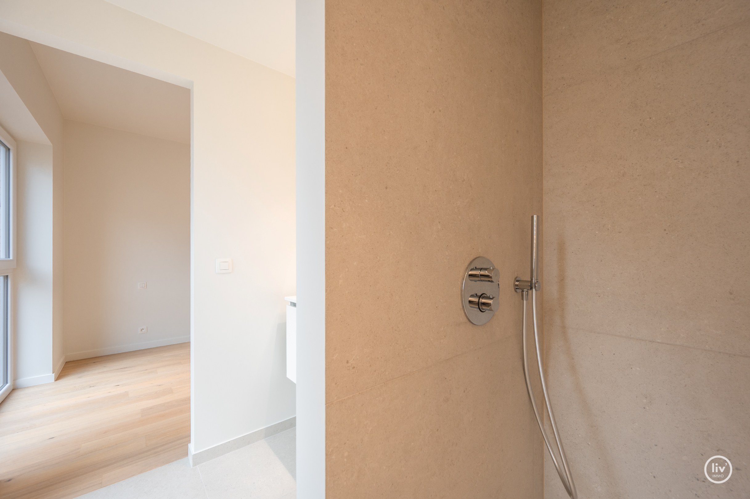 Duplex neuf au rez-de-chaussée et au premier étage situé à Lentelaan à Duinbergen avec des terrasses orientées plein sud. 