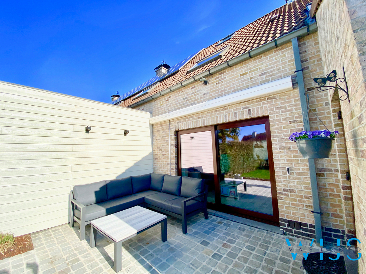 Prachtig instapklaar woonhuis in rustige woonwijk te EEKLO! 