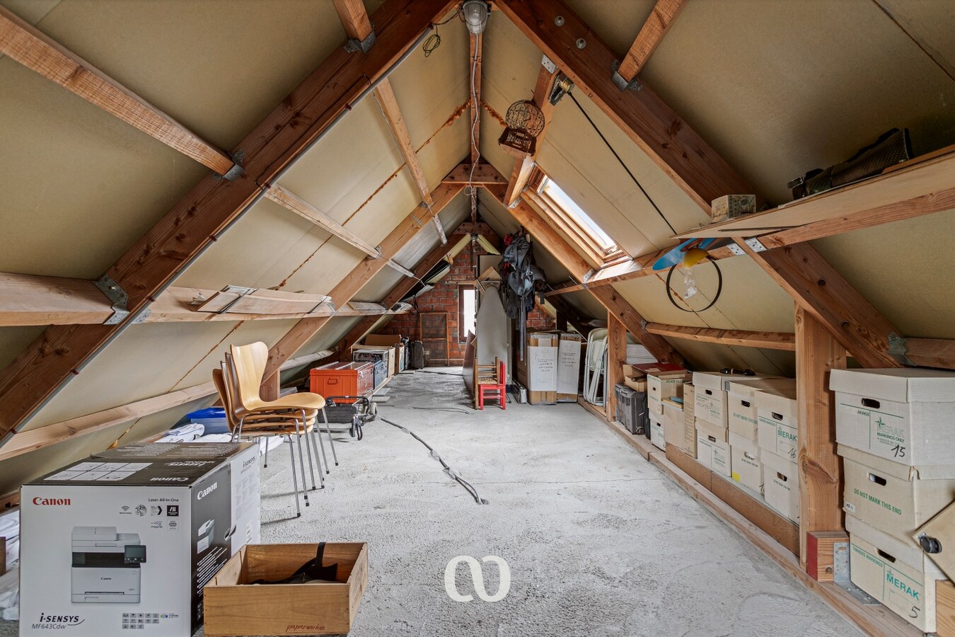 Ruime woning met prachtige tuin en bijgebouw te koop in Oudenaarde 