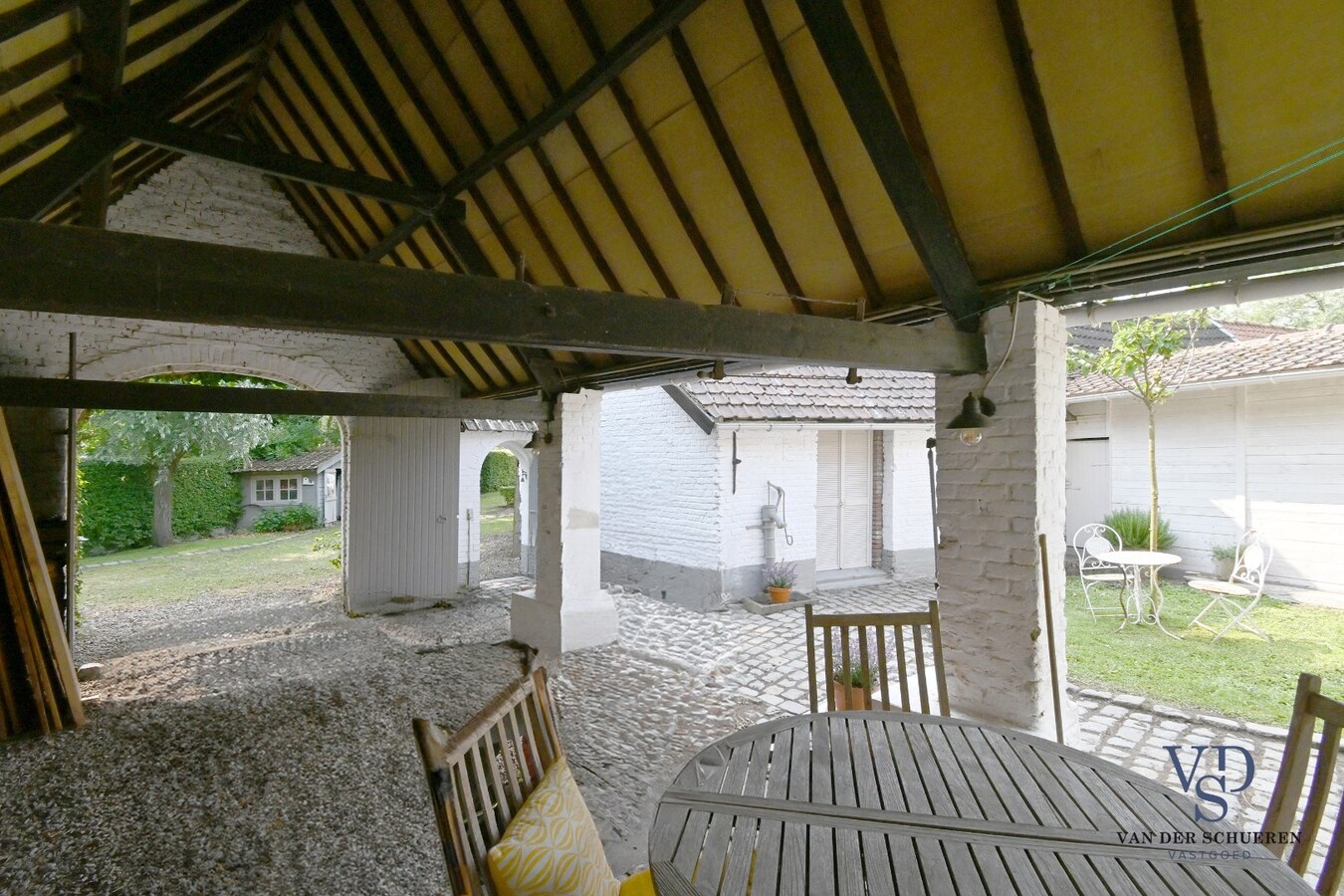 Exceptioneel woning in 't groen. 