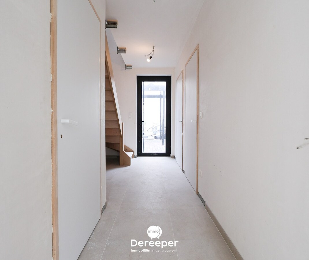 Nieuwbouwwoning met 4 slaapkamers op een uitstekende ligging in centrum Jabbeke 