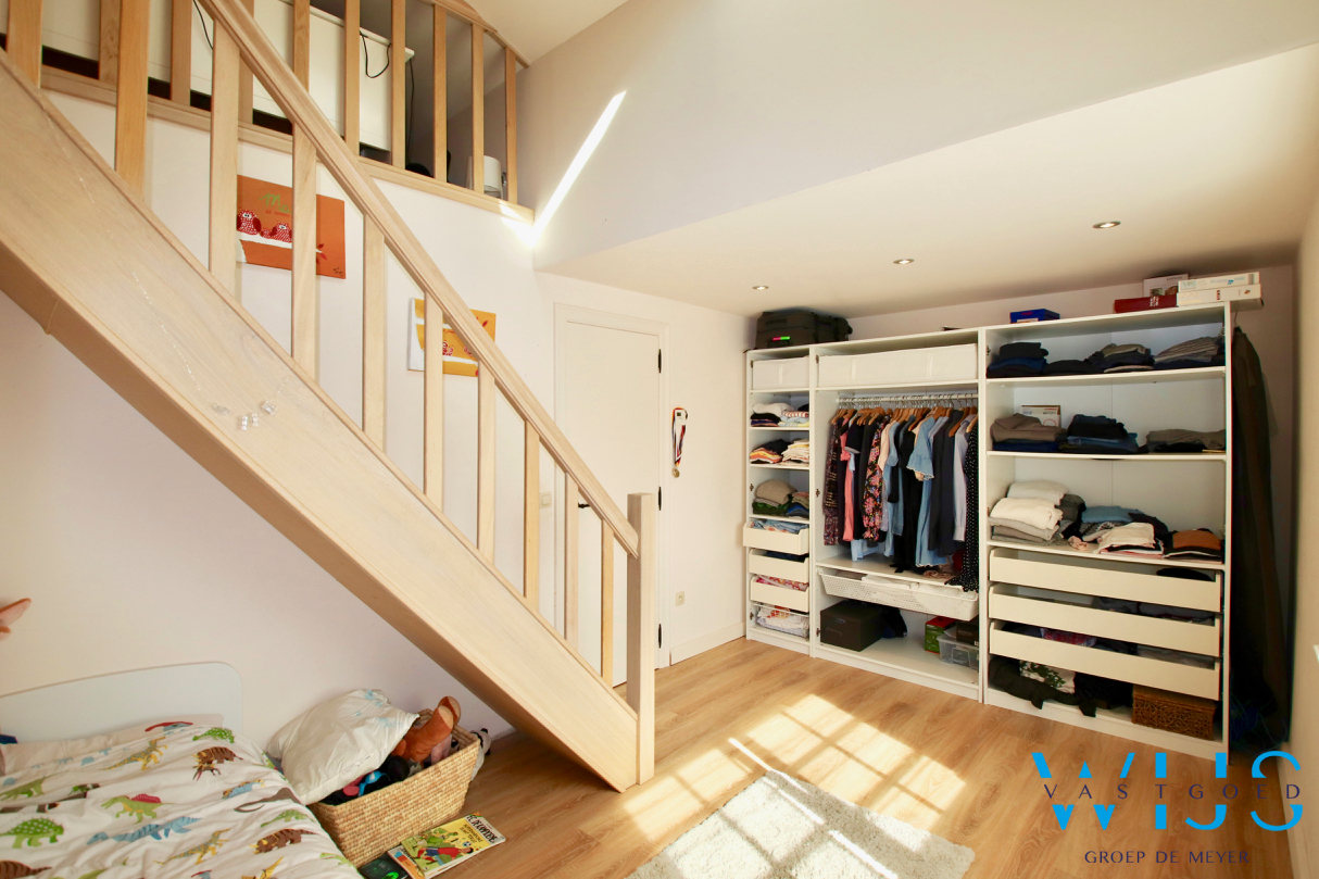 Prachtig afgewerkt landelijk woonhuis in hartje Ertvelde ! 