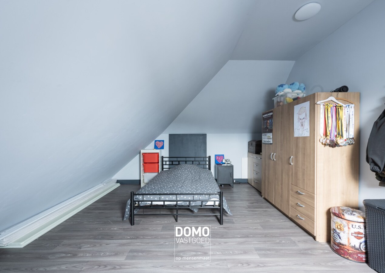 Gezinswoning met 3 slaapkamers op ruim perceel in Kuringen 