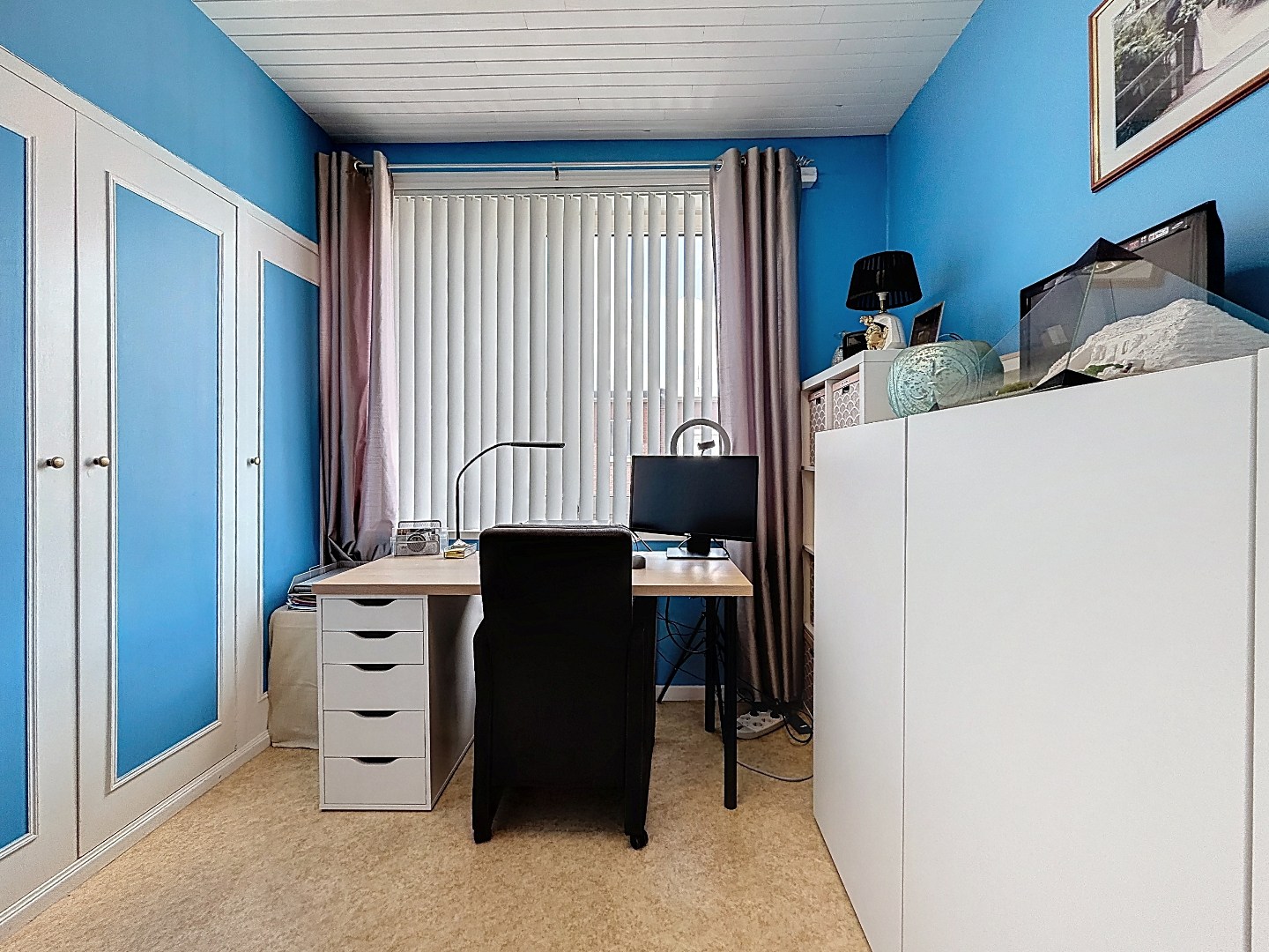 Instapklare bel-etage woning met mooi aangelegde tuin in Merksem 