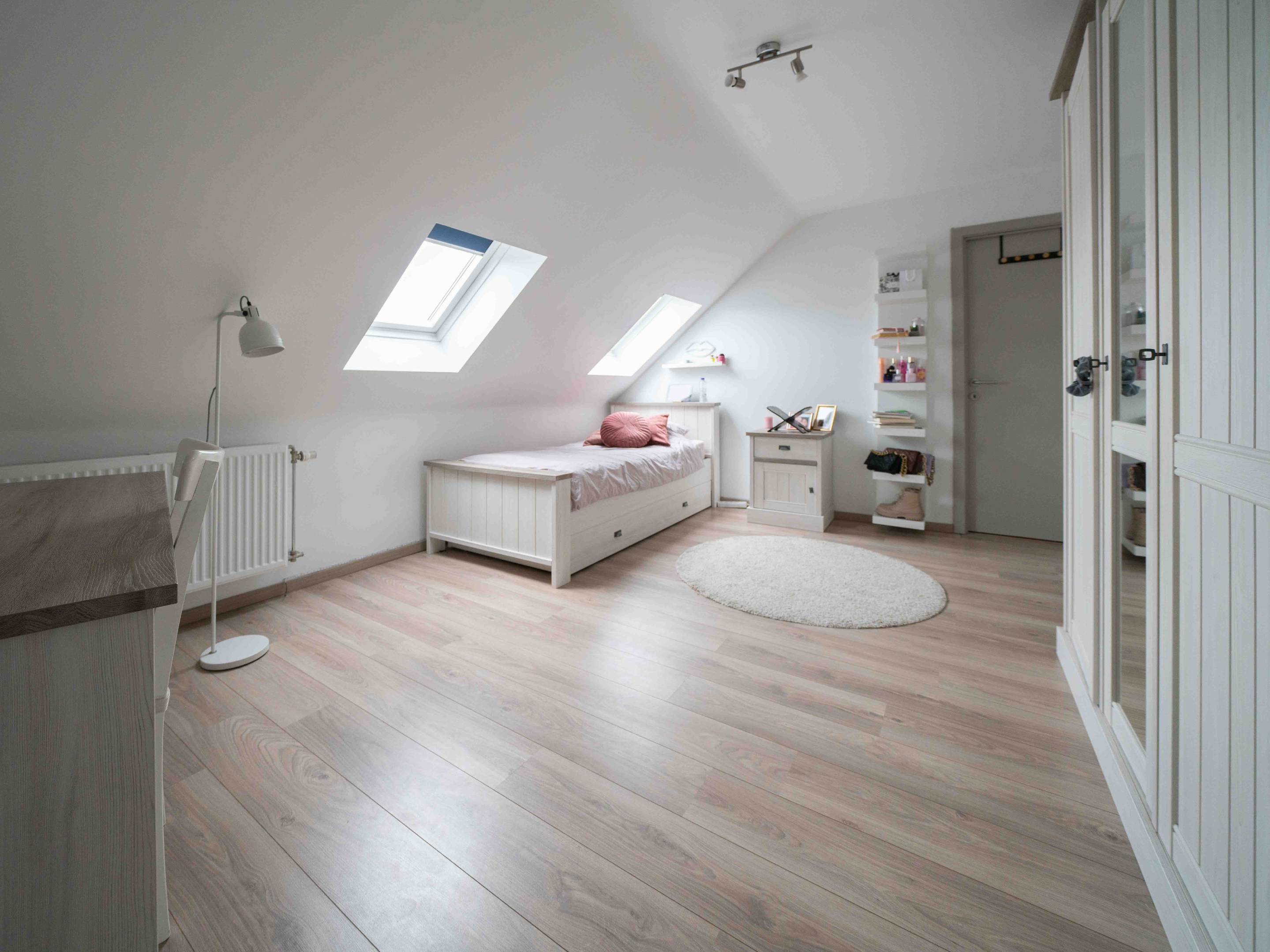 Recente woning met 7 kamers, 2 badkamers, garage en tuin 