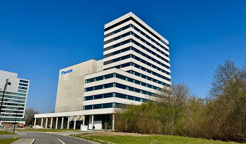 Nieuwbouw kantoren te huur langs E40 in Zwijnaarde