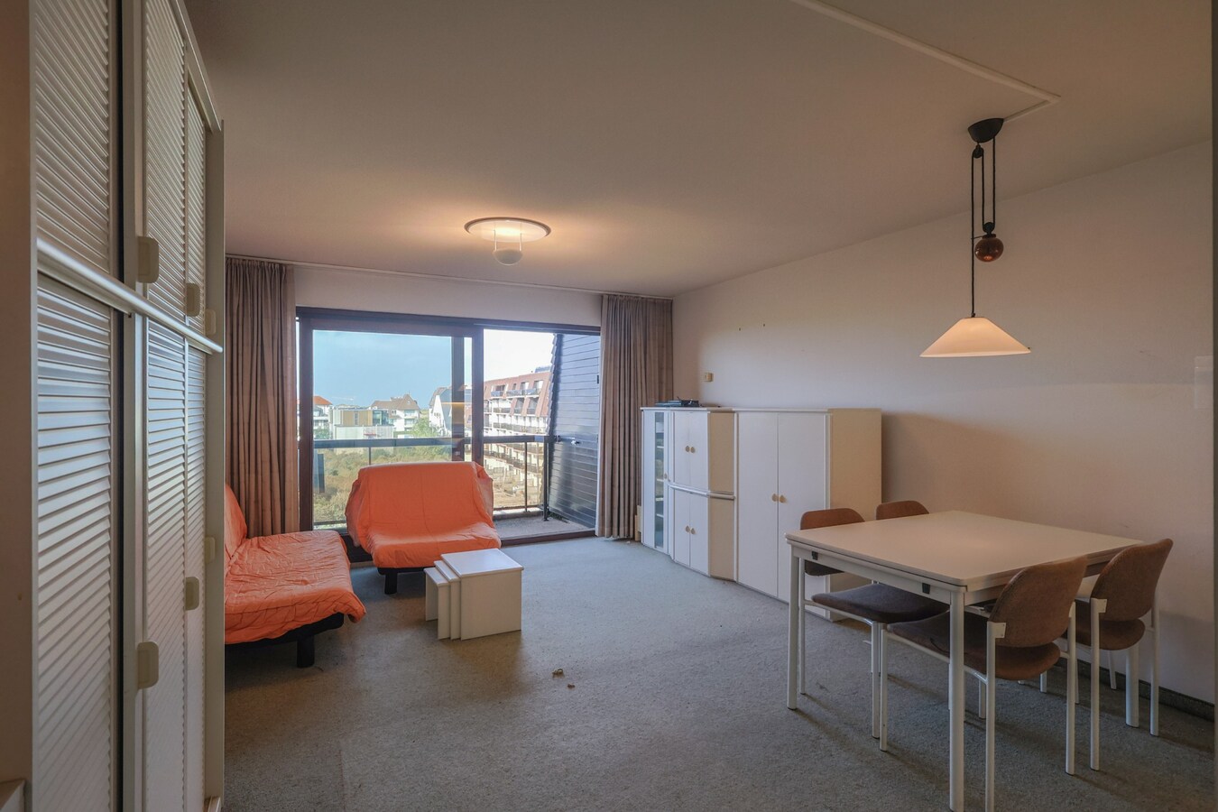 Studio ensoleillé avec vue sur les dunes à distance de marche de la mer à Oostduinkerke 