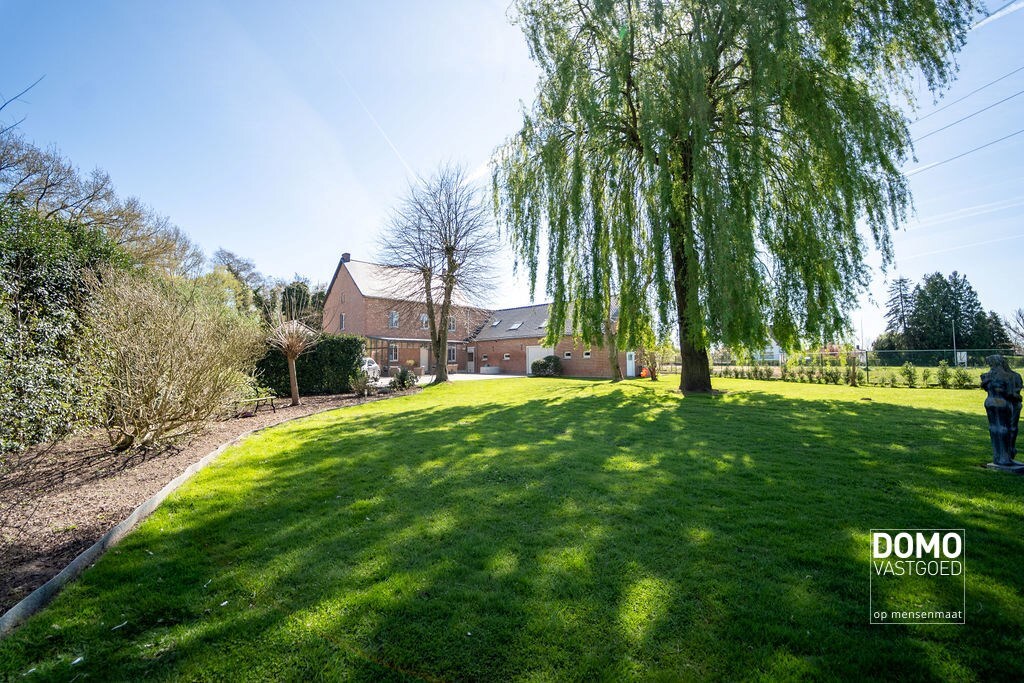 Ruime gerenoveerde woning met voldoende ruimte en tal van mogelijkheden 