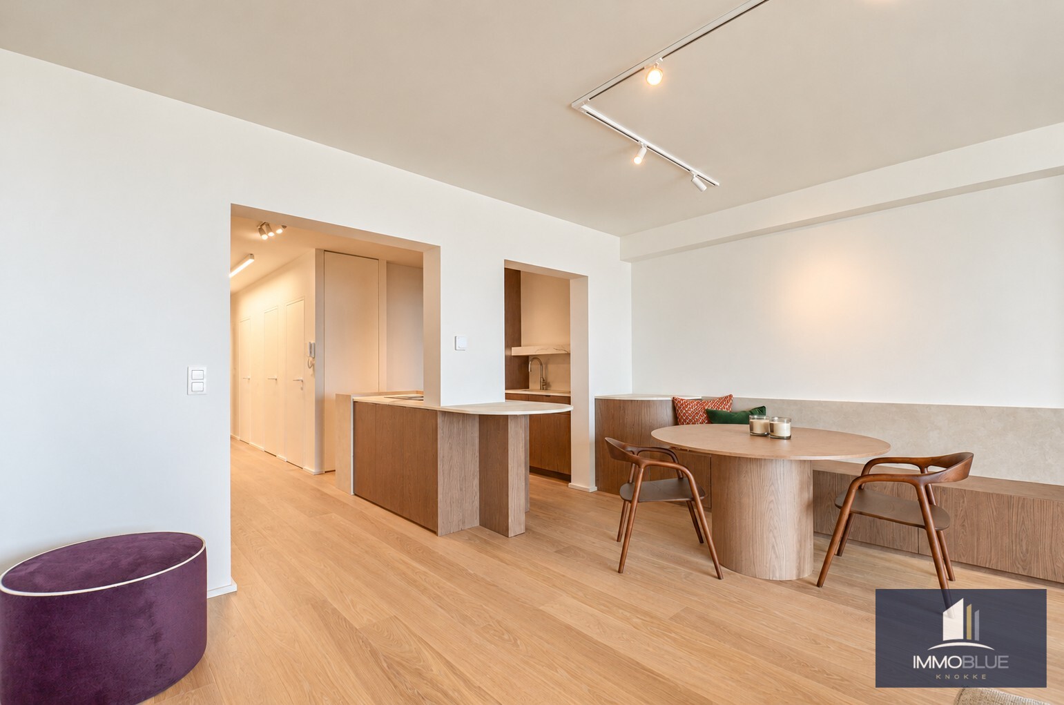 Subliem gerenoveerd appartement met frontaal zeezicht en een tijdloze, uiterst verfijnde afwerking. 