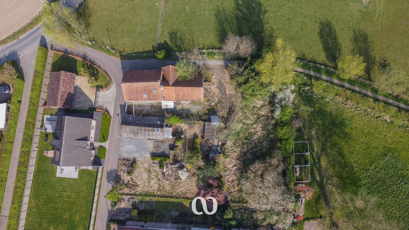 Te koop - Grond - Huise