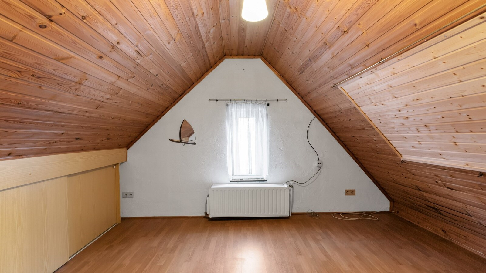 Riante gezinswoning met tal van mogelijkheden nabij Maastricht! 