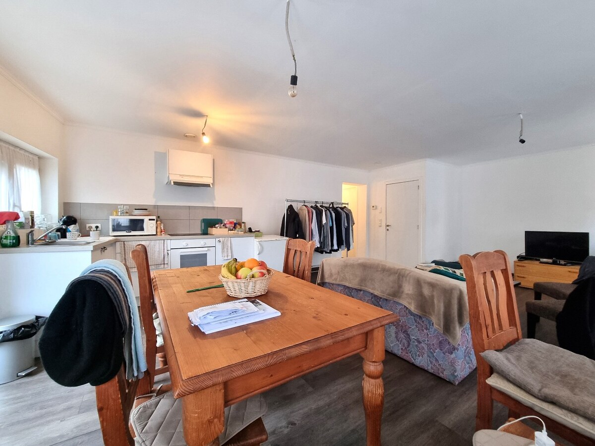 Opbrengsteigendom met 5 entiteiten op een hoekligging in het centrum van Heist 