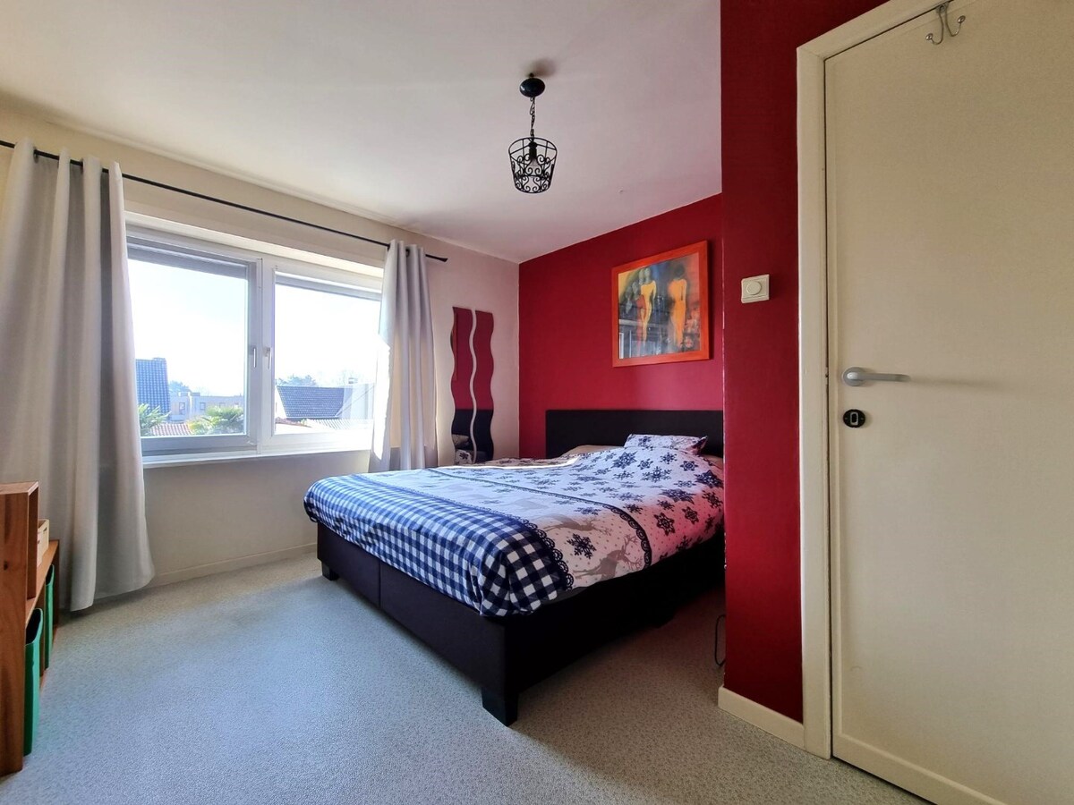 Toffe, ruime en lichtrijke gezinswoning met knappe zuidgerichte tuin - Heist 