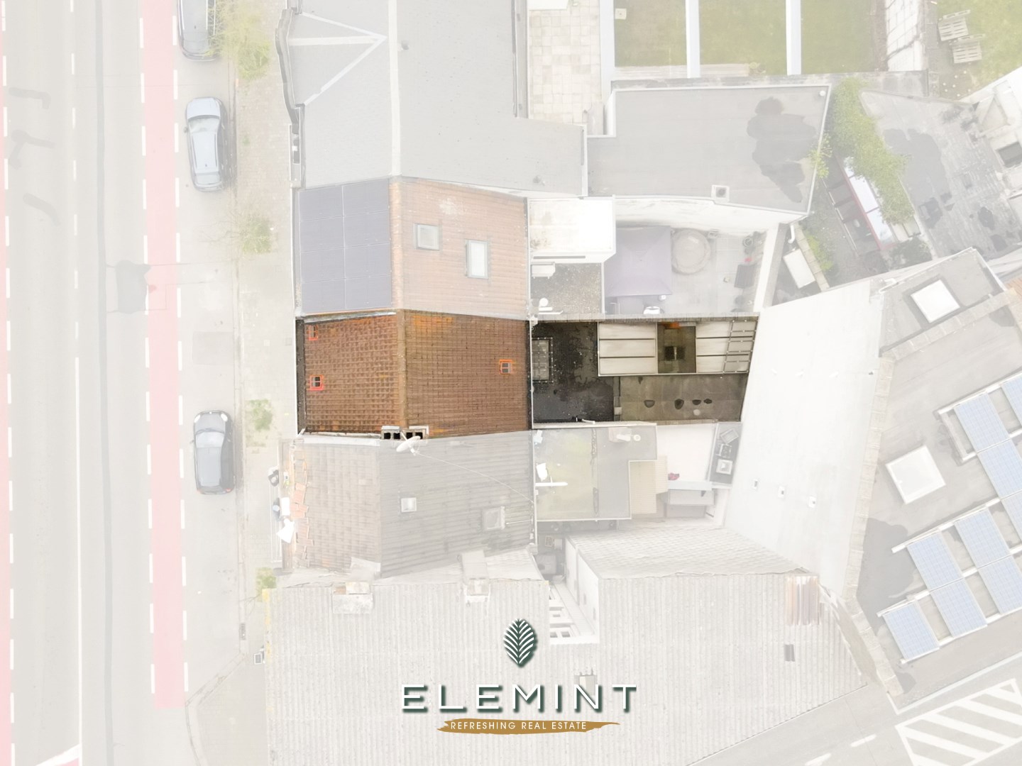 Op te frissen, goed onderhouden rijwoning met 3 slaapkamers 