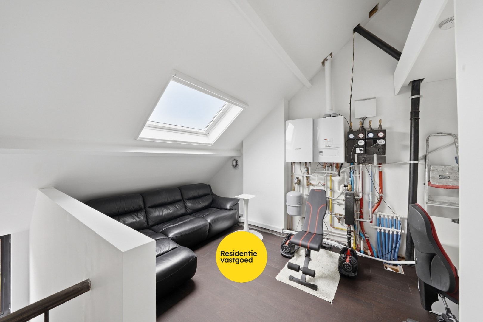 Volledig gerenoveerde woning met zonnige buitenruimte 