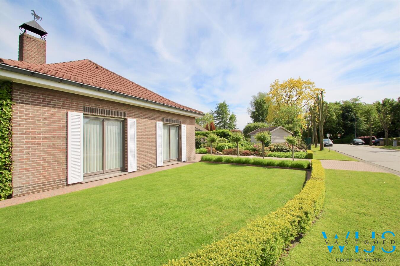 PERFECT onderhouden bungalow in een rustige woonwijk te ERTVELDE 