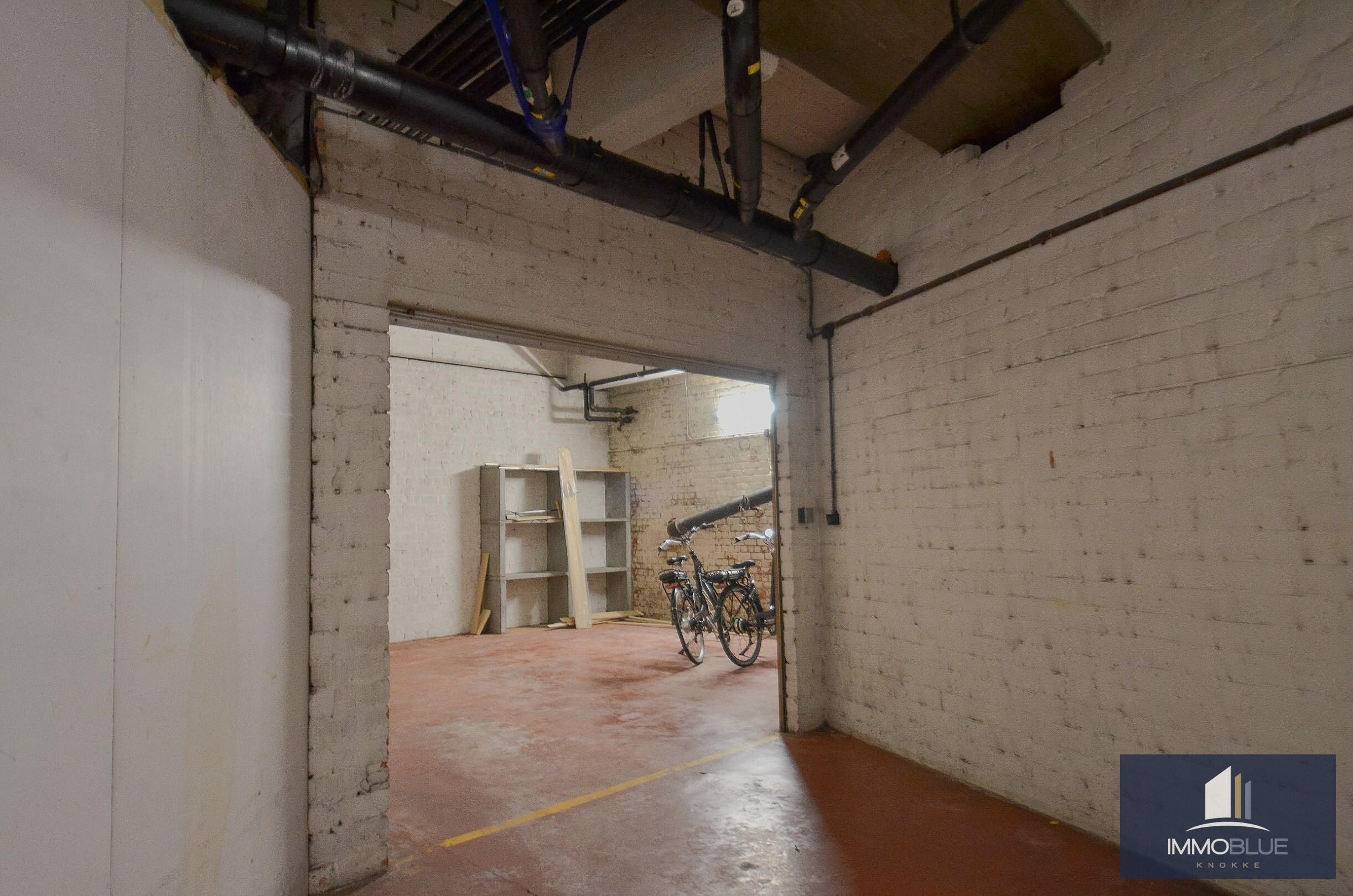 Ruime garagebox gelegen in de Elizabethlaan 