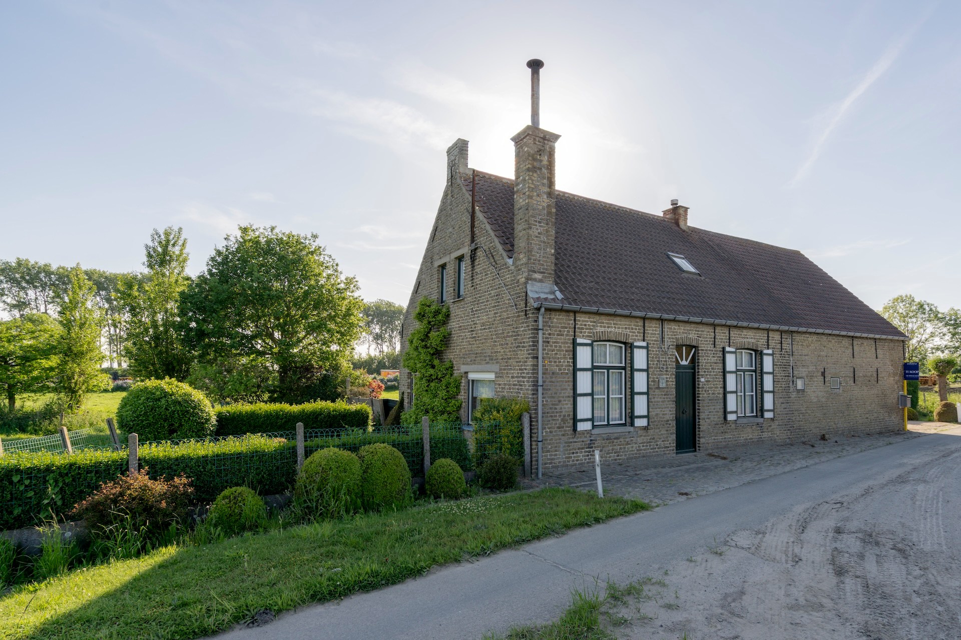 Karakterhoeve te renoveren tussen Knokke en Brugge 