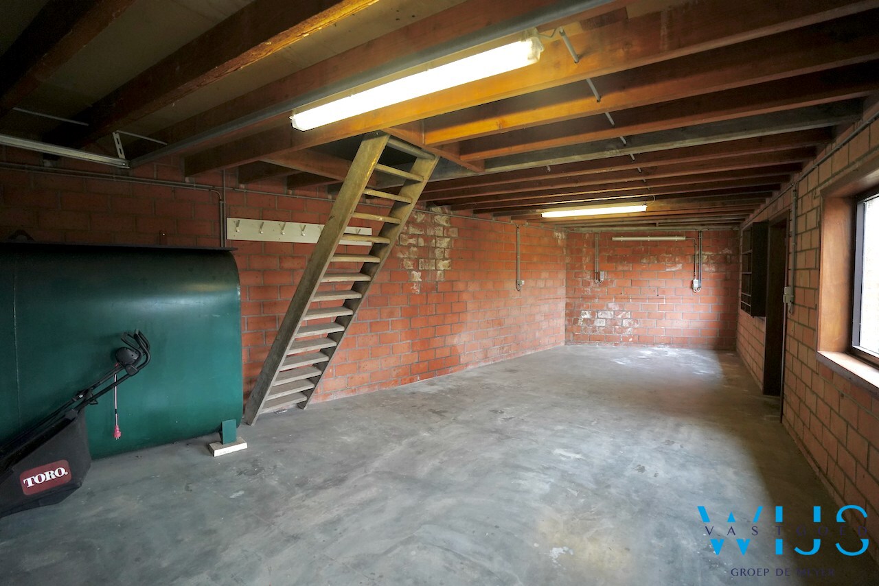 Super gezellig woonhuis met ruime garage te Boekhoute ! 