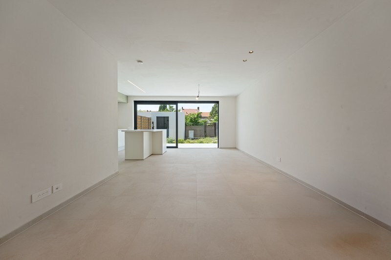 Nieuwbouwwoning met 3 slaapkamers en E-peil 10 te Veurne 