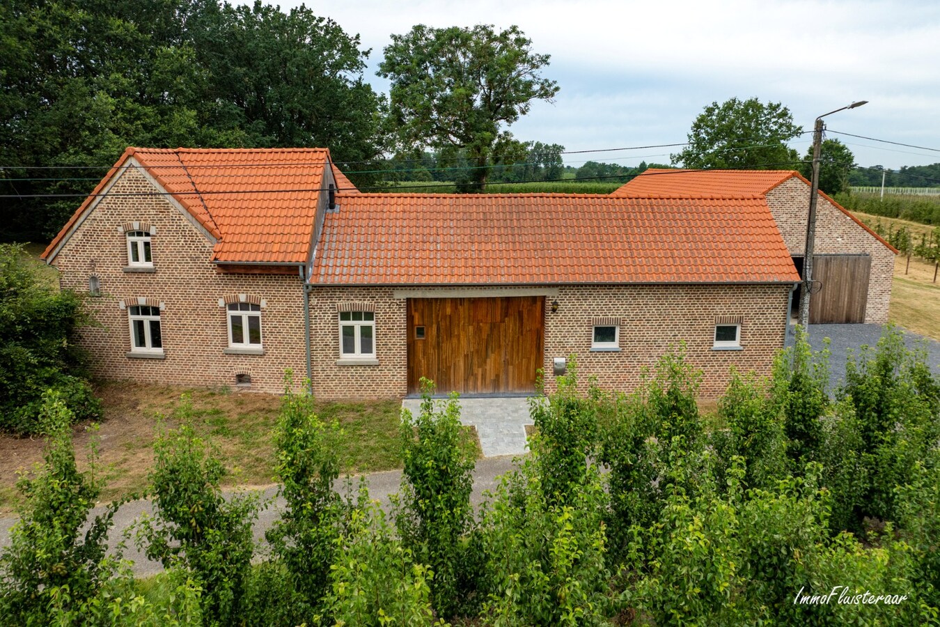 Charmante gerenoveerde woning met stalgebouw op ca. 2,6ha te Herk-de-Stad 