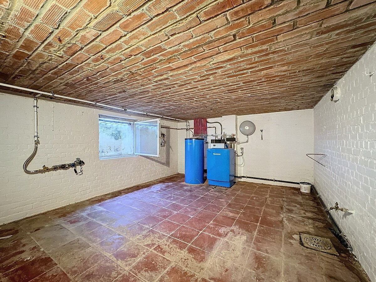 Top renovatieproject op residentiële ligging te Bevegem 