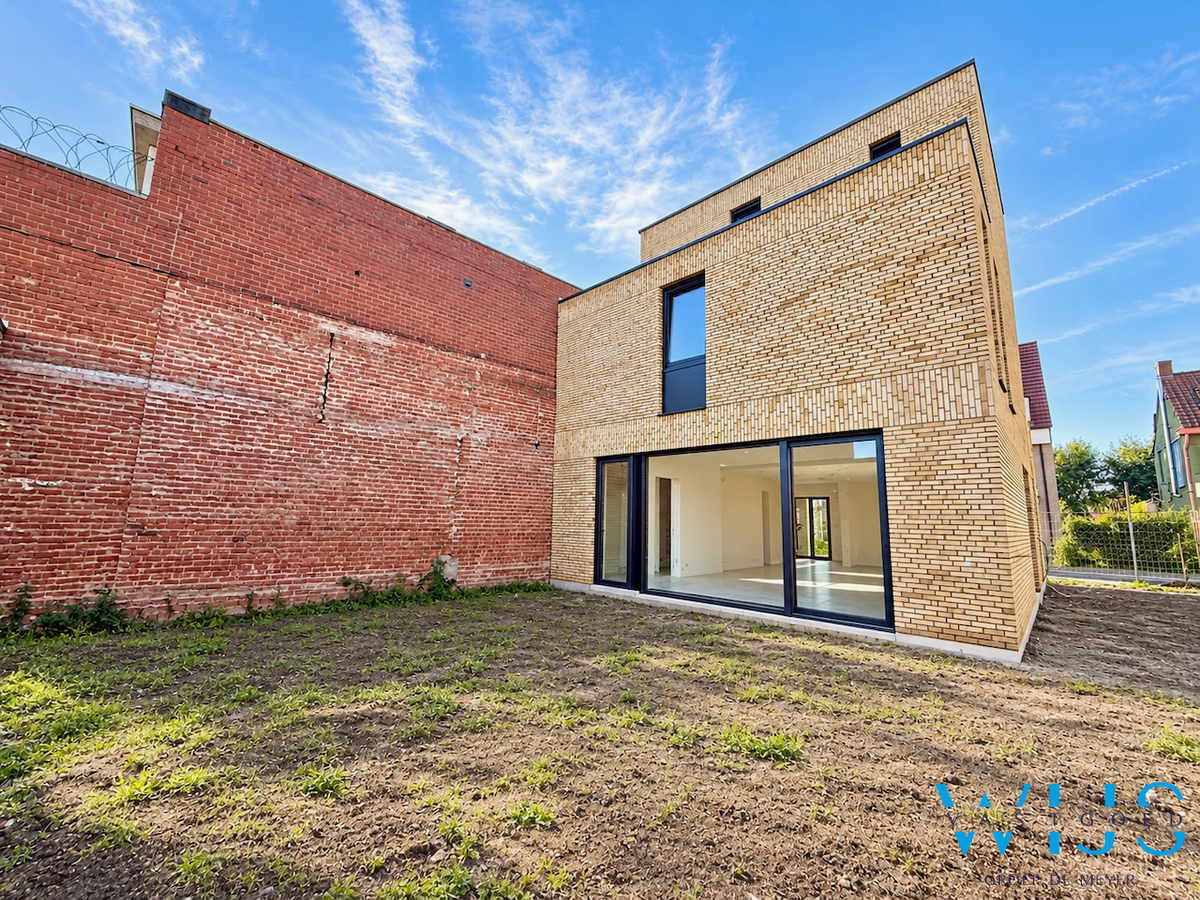 Nieuwbouw met tuin &amp; dakterras IN HET CENTRUM ! 