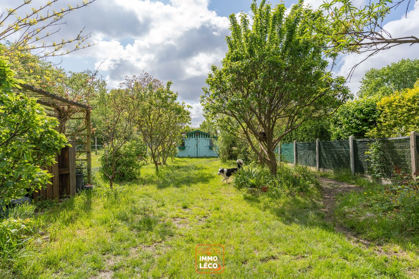 Double maison sur 949m² avec garage ! 